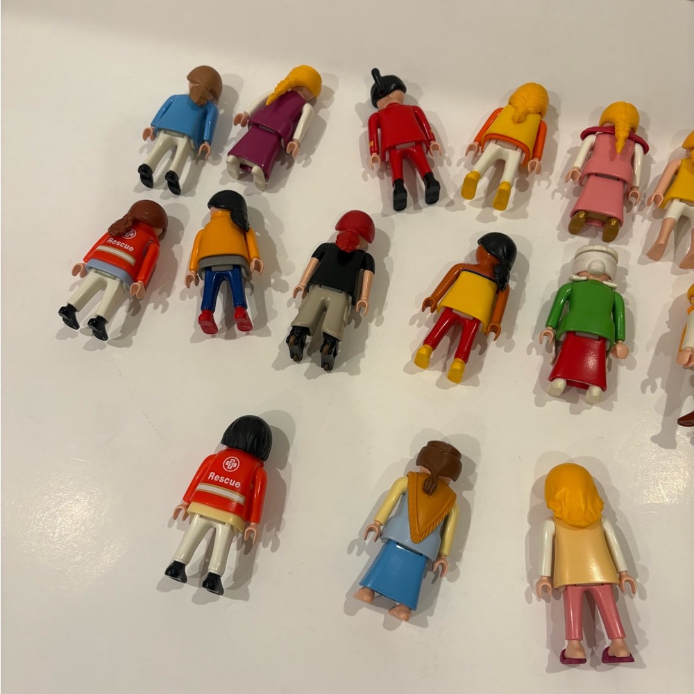 Lot of 19 Adult Women Playmobil - Picture 11 of 11